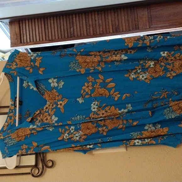 Blouse - Picture 1 of 3